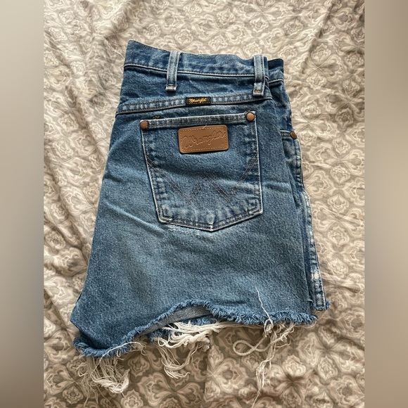 Thrifted Wrangler denim shorts - Picture 1 of 3